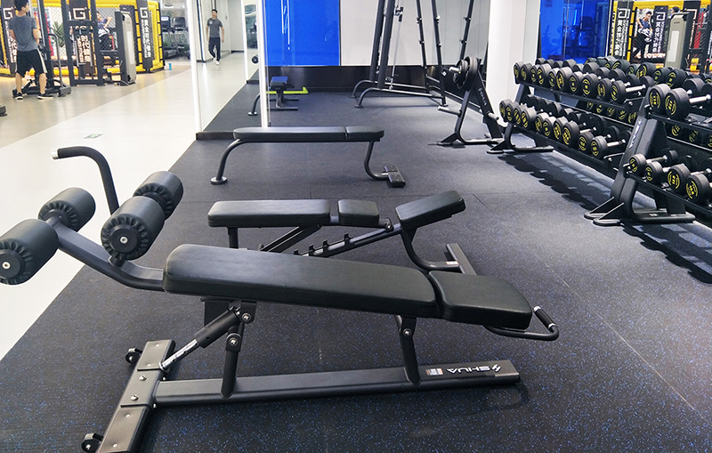 熊猫体育健身器材