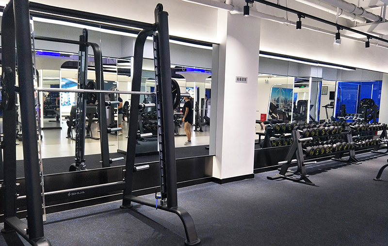 熊猫体育健身器材